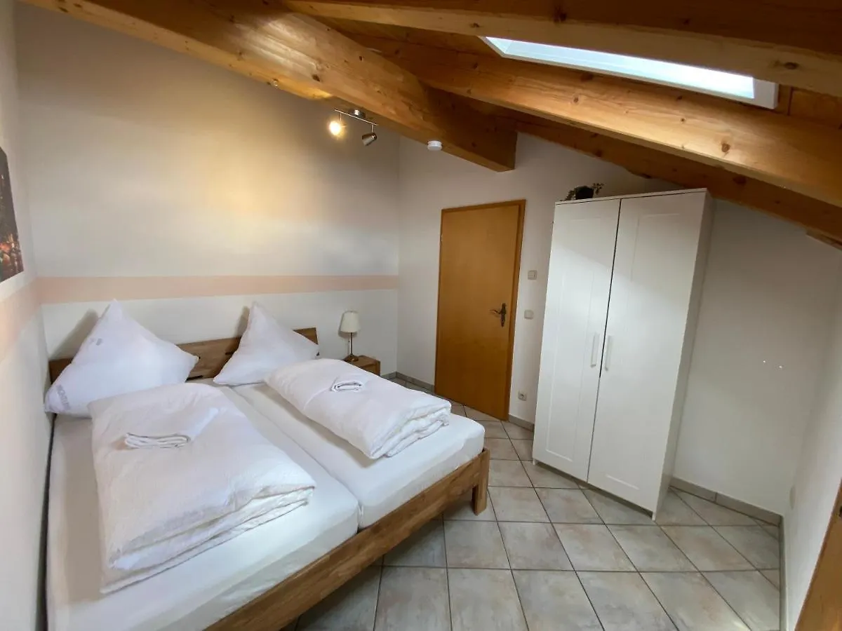 Ferienwohnung Juliane Holzkirchen  Διαμέρισμα Holzkirchen (Miesbach)